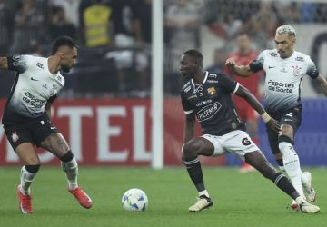 Mesmo com vitória em casa, Corinthians é eliminado da Libertadores