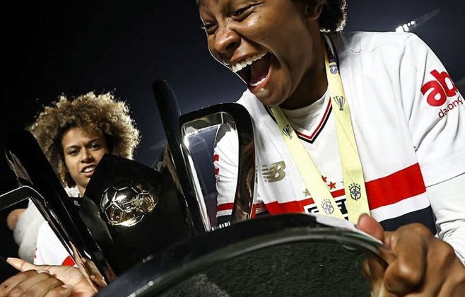 São Paulo quebra hegemonia do Corinthians e fatura Supercopa Feminina